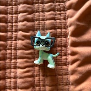 Littlest Pet Shop Cat Toy with Glasses - Blue and Black